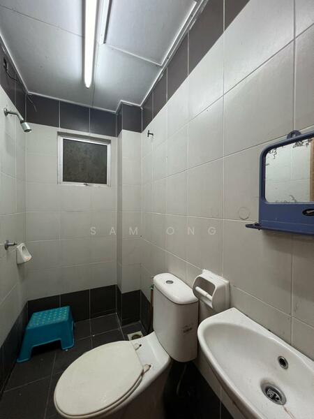 Rumah Bandar untuk Dijual di Alam Damai (Cheras) - Sam Ong - Bathroom - PropertyGuru.com.my
