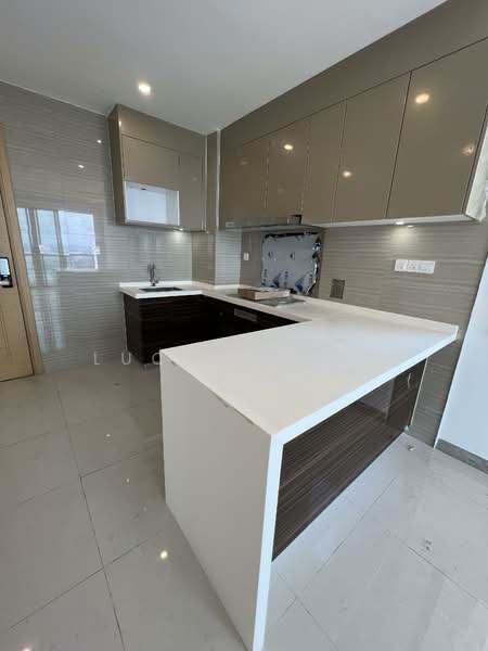 Service Residence for Sale at R&F Princess Cove Phase 1 - Lucas Wong - Kitchen - PropertyGuru.com.my