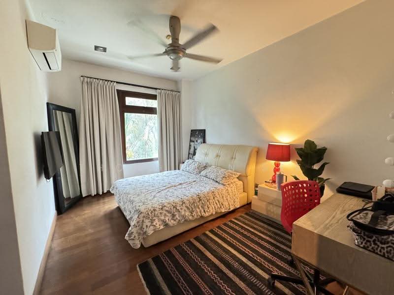 Rumah Berkembar untuk Dijual di Bukit Tunku (Kenny Hills) (Kuala Lumpur) - Thong Wan See - Bedroom - PropertyGuru.com.my