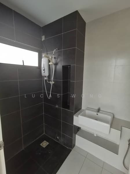 2-storey Terraced House for Rent in Bandar Puncak Alam (Puncak Alam) - Lucas Wong - Bathroom - PropertyGuru.com.my