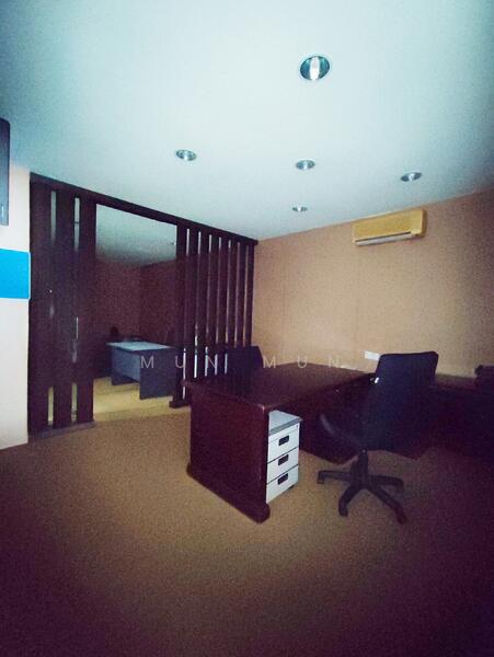 Untuk Disewa - Regalia Business Centre
