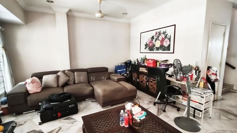 Rumah Teres untuk Dijual di BANDAR PUCHONG JAYA (Puchong) - Kenny Koh - Living Room - PropertyGuru.com.my