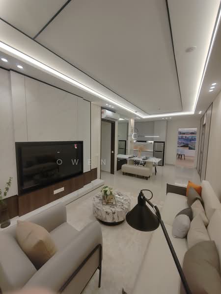 Kediaman Servis untuk Dijual di Taman Kempas - Owen Tan - Living Room - PropertyGuru.com.my