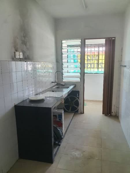Flat for Sale at Desa Satu - Elaine Lian - Kitchen - PropertyGuru.com.my