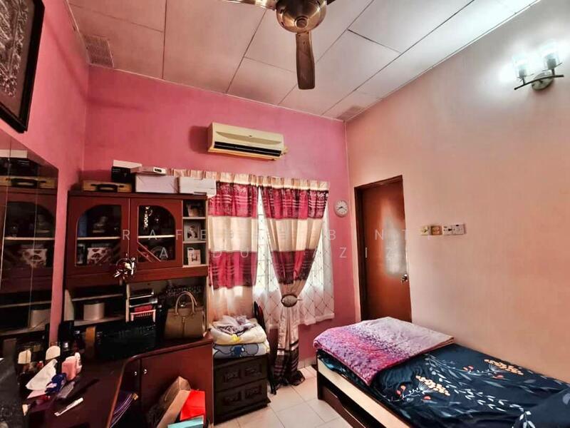 2-storey Terraced House for Sale in Seksyen 23 (Shah Alam) - Rafedah Binti Abdul Aziz - Bedroom - PropertyGuru.com.my