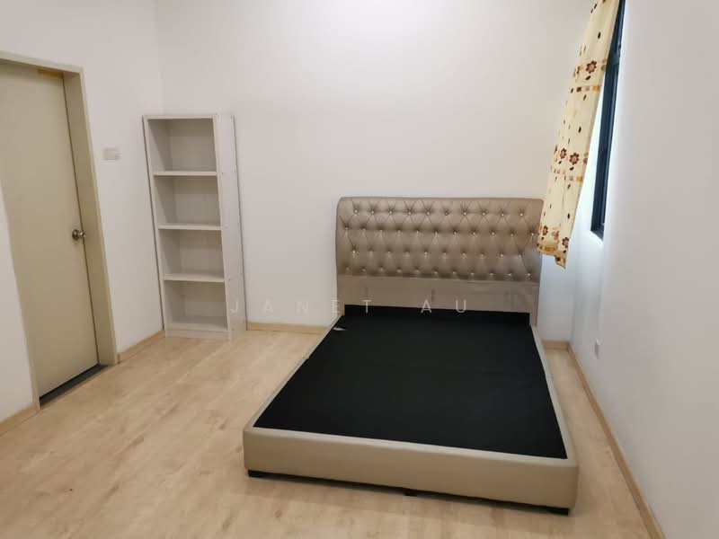 Kondominium untuk Dijual di Parkhill Residence - Janet Au - Bedroom - PropertyGuru.com.my