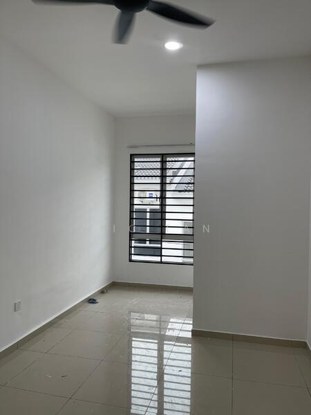 For Sale - No 1843, jalan tiara sendayan 5/4, taman tiara sendayan, 71900 labu, negeri sembilan.