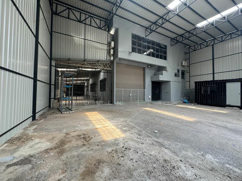 Interior With Fully Extend & Refurnish