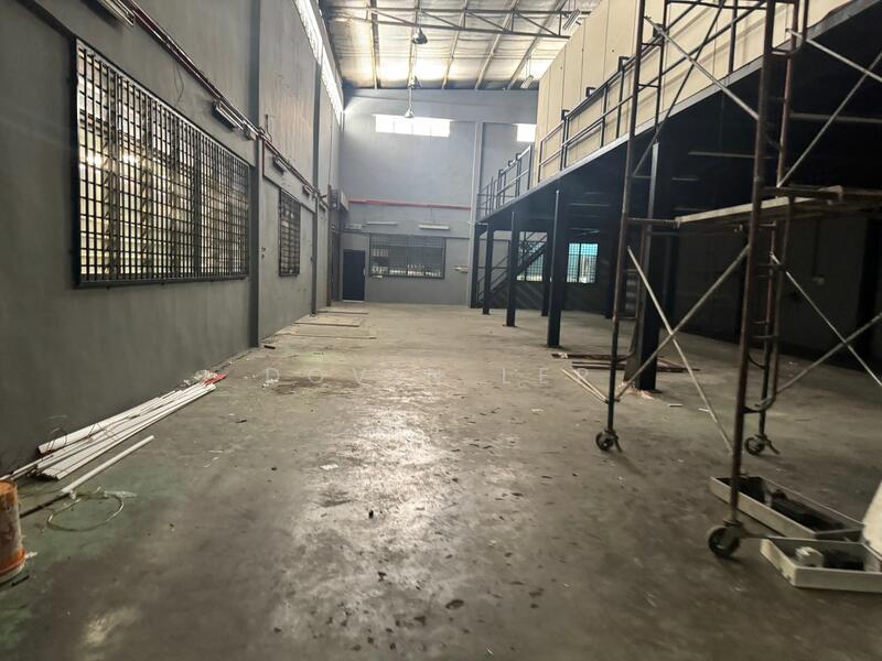 Interior with Fully Extend & Refurnish