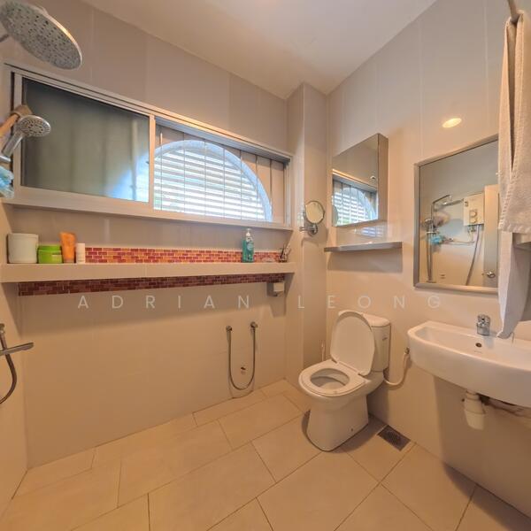 2-storey Terraced House for Sale in Puchong (Selangor) - Adrian Leong - Bathroom - PropertyGuru.com.my