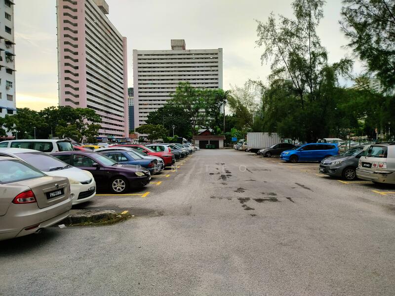 Open Free Carpark 