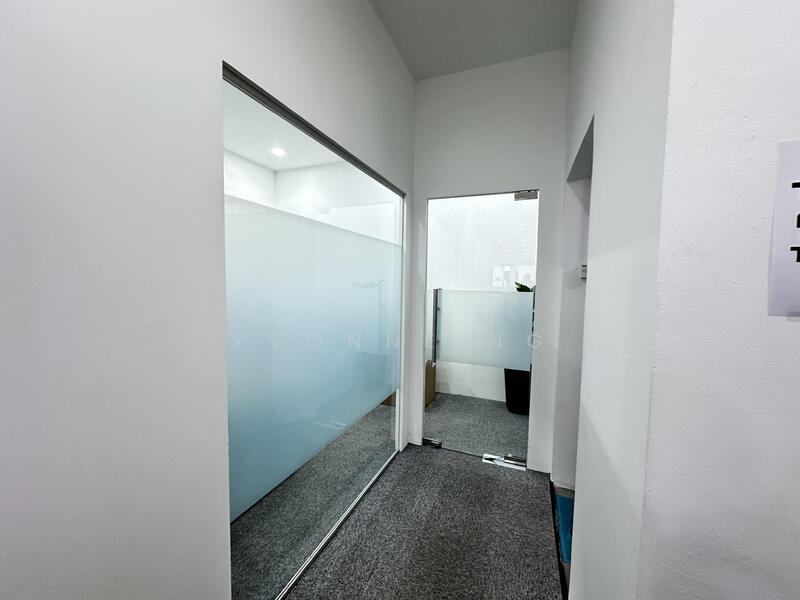 Shop / Office for Sale in Kuchai Business Park (Kuala Lumpur) - Yvonne Ng - Corridor - PropertyGuru.com.my