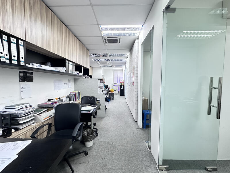 Shop / Office for Sale in Kuchai Business Park (Kuala Lumpur) - Yvonne Ng - Corridor - PropertyGuru.com.my