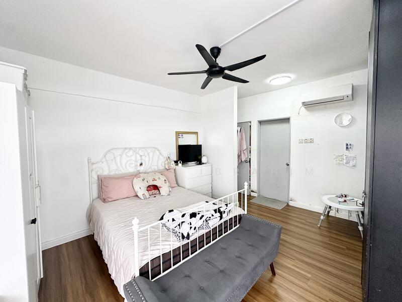 Bedroom