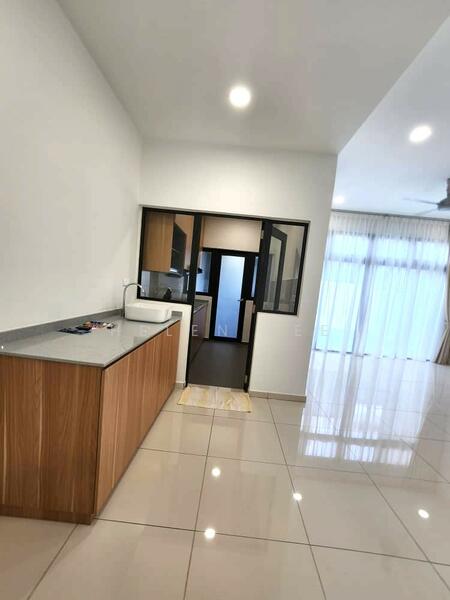 Dry Kitchen