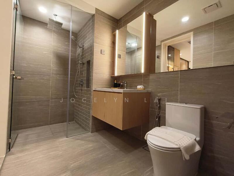 Kediaman Servis untuk Dijual di Times Square 2 - Jocelyn Lai - Bathroom - PropertyGuru.com.my