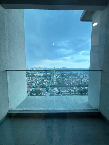 Servis Apartment untuk Disewa di The Grand Subang Jaya SS15 - Xin Yi Tong - Balcony - PropertyGuru.com.my