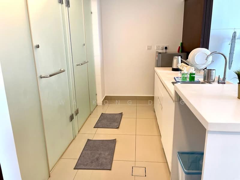 Servis Apartment untuk Dijual di Trefoil @ Setia City - Hwa Kong Ding - Kitchen - PropertyGuru.com.my