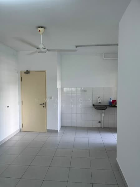 Pangsapuri untuk Dijual di Seri Intan Apartment - Hwa Kong Ding - Kitchen - PropertyGuru.com.my