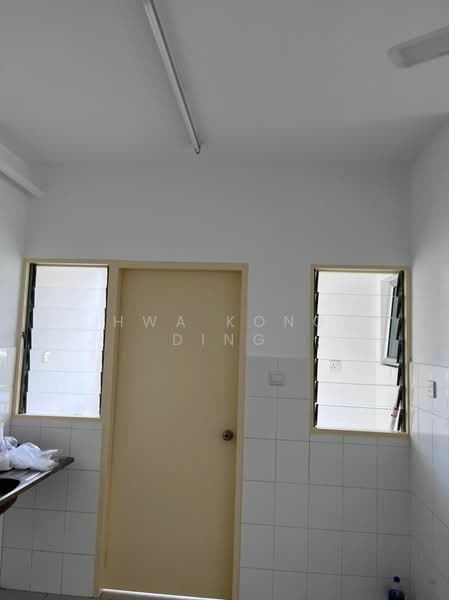 Pangsapuri untuk Dijual di Seri Intan Apartment - Hwa Kong Ding - Kitchen - PropertyGuru.com.my