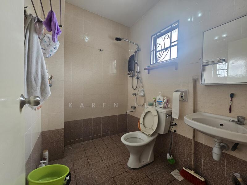 2-storey Terraced House for Sale in Alam Damai (Cheras) - Karen Liew - Bathroom - PropertyGuru.com.my