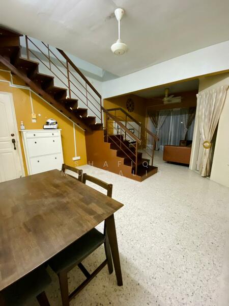 Untuk Disewa - Kenari Court