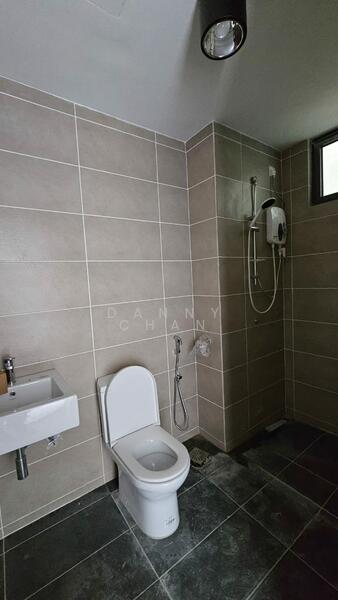 Servis Apartment untuk Disewa di Serviced Residence @ The Louvre @ Country Heights - Danny Chan - Bathroom - PropertyGuru.com.my