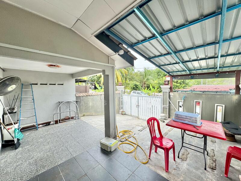 Untuk Dijual - Salak Tinggi