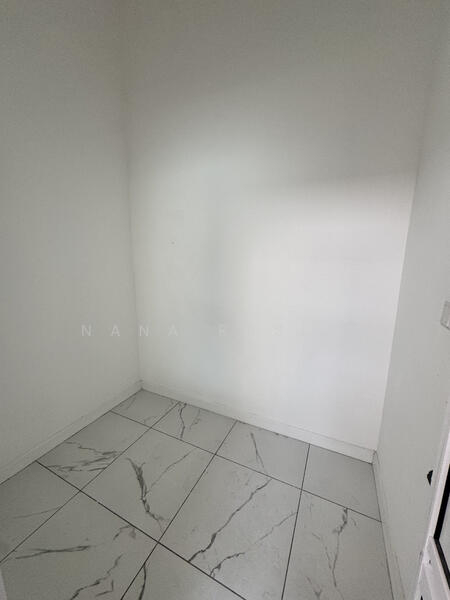 Maid room