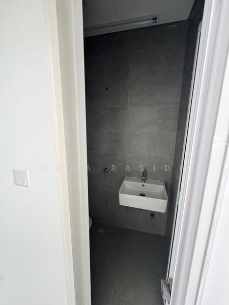 Maid Bathroom