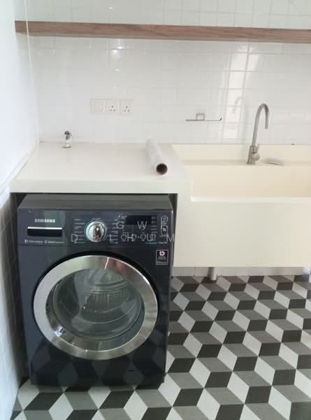 Condominium for Sale at One Menerung - Gwen Delhumeau - Bathroom - PropertyGuru.com.my