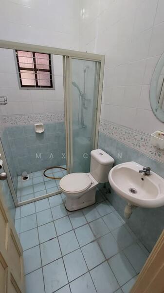 Bathroom 2