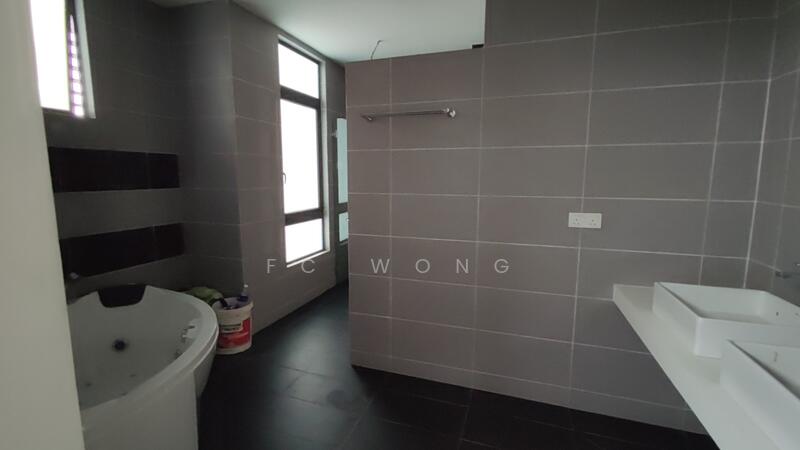 Bungalow House for Sale in Taman Overseas Union (Taman Oug) (Jalan Klang Lama (Old Klang Road)) - FC Wong - Bathroom - PropertyGuru.com.my