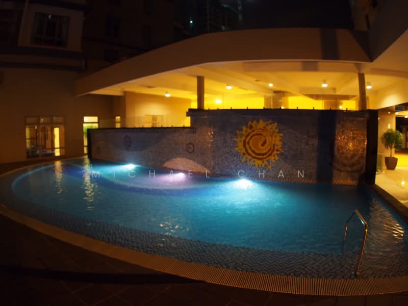 Kondominium untuk Dijual di Shaftsbury Residence - Michael Chan - Pool - PropertyGuru.com.my
