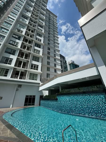 Kondominium untuk Dijual di Shaftsbury Residence - Michael Chan - Exterior - PropertyGuru.com.my