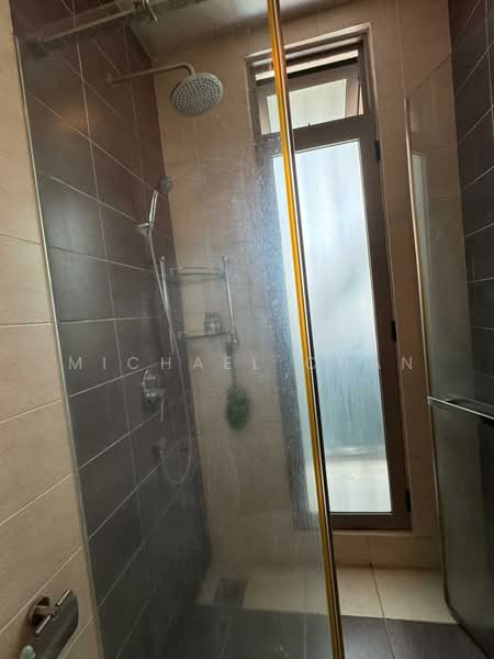 Kondominium untuk Dijual di Shaftsbury Residence - Michael Chan - Bathroom - PropertyGuru.com.my