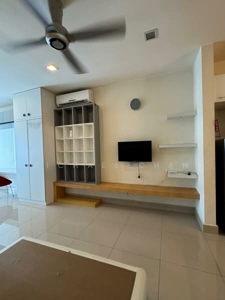 Kondominium untuk Dijual di Shaftsbury Residence - Michael Chan - Living Room - PropertyGuru.com.my