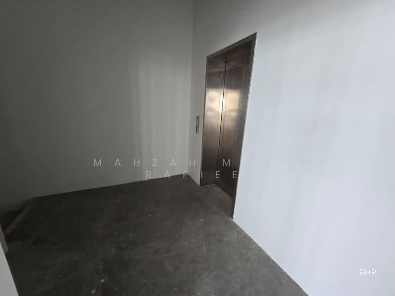 Shop / Office for Sale in Putrajaya (Putrajaya) - Mahzah Mohd Rapiee - Corridor - PropertyGuru.com.my