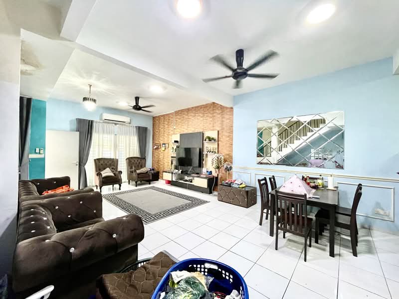 Laman Orkid untuk Untuk Dijual - RM 520,000, Apr 2026 - Living Room - PropertyGuru.com.my