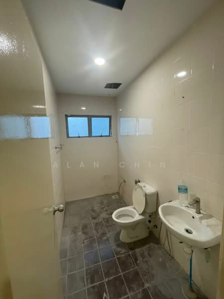 Rumah Teres 2 Tingkat untuk Dijual di Sering Ukay (Ampang) - Alan Chin - Bathroom - PropertyGuru.com.my