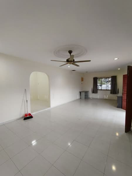 Rumah Teres 1-Tingkat untuk Dijual di Taman Muhibbah (Kluang) - Chin Wei Lim - Living Room - PropertyGuru.com.my