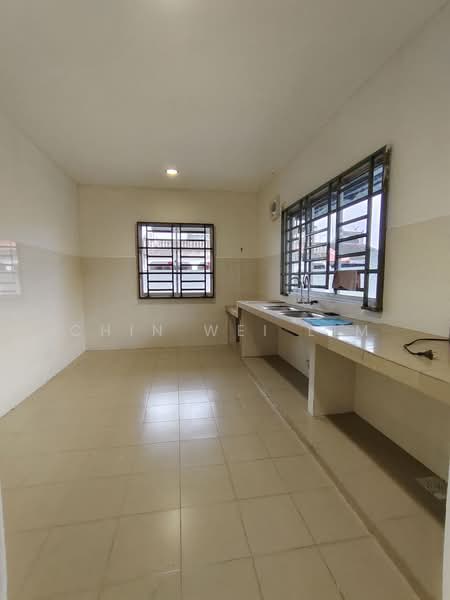 Rumah Teres 1-Tingkat untuk Dijual di Taman Muhibbah (Kluang) - Chin Wei Lim - Kitchen - PropertyGuru.com.my