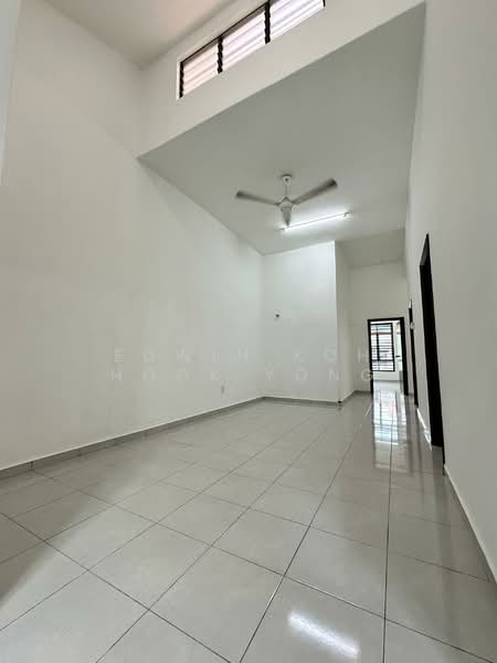Taman Saujana Tehel untuk Untuk Disewa - RM 900 /bulan, Feb 2026 - Living Room - PropertyGuru.com.my