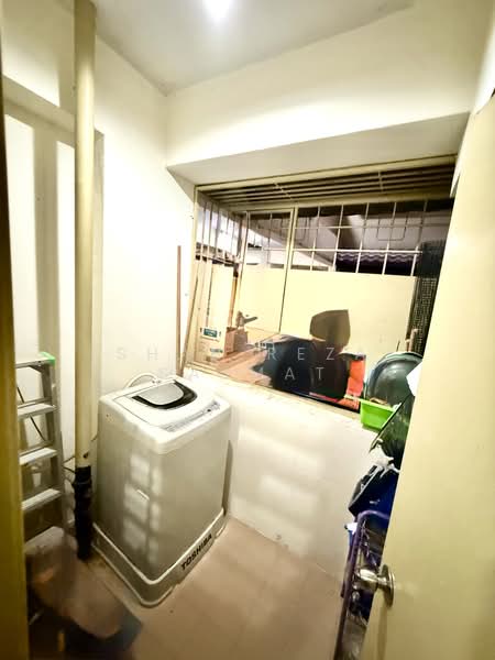 Condominium for Sale at Bayu Tasik 1 - SHAH REZA SASMAT - wet kitchen - PropertyGuru.com.my