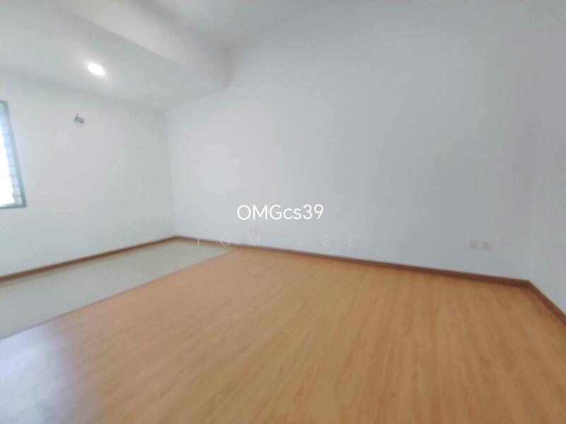 Untuk Dijual - Taman Radzi Klang 2.5 Storey House