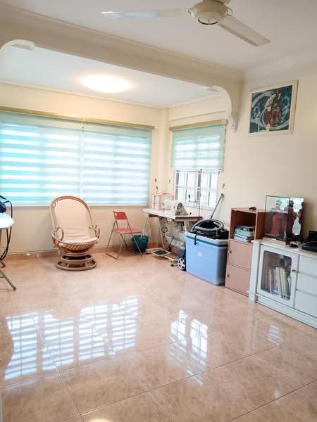 1st floor living room