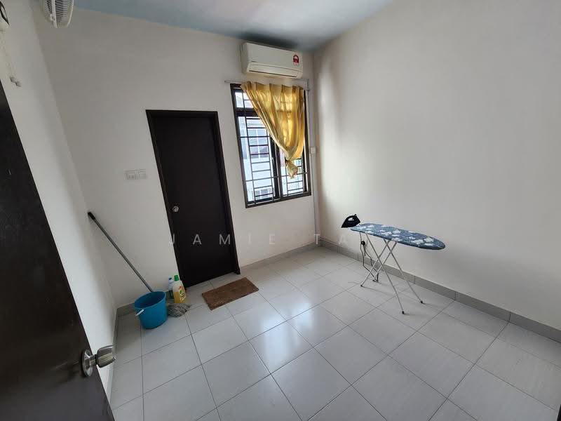2-storey Terraced House for Sale in Taman Bukit Tiram (Ulu Tiram) - Jamie Tan - Interior - PropertyGuru.com.my
