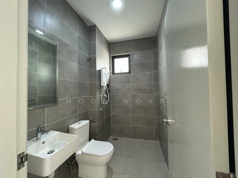 Rumah Berkembar untuk Dijual di Cyber 10 (Cyberjaya) - Moon Wong - Bathroom - PropertyGuru.com.my