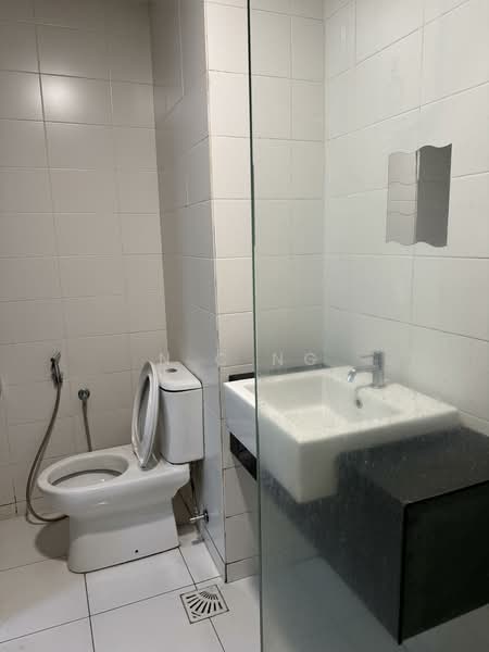 Servis Apartment untuk Dijual di Trefoil @ Setia City - N C Ng - Bathroom - PropertyGuru.com.my