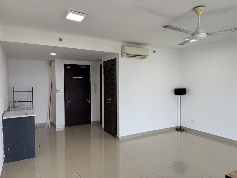 Servis Apartment untuk Dijual di Trefoil @ Setia City - N C Ng - Living Room - PropertyGuru.com.my